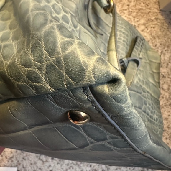 Rare Furla large leather handbag in sage green croc print 💚 perfect for travel - Picture 3 of 16